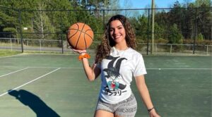 Hoesluvkinz Bio, Age, Career, Net Worth, Height, Education, Boyfriend
