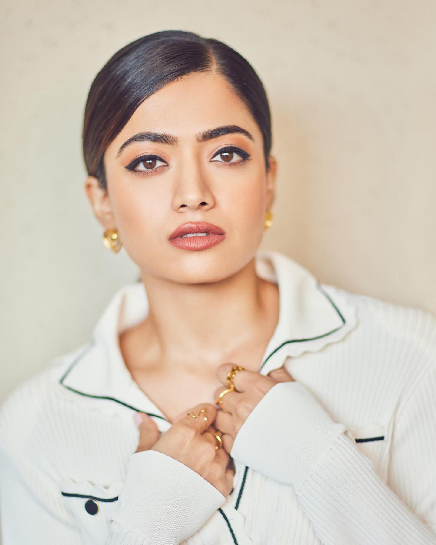 Rashmika Mandanna Bio, Age, Career, Net Worth, Height, Education, Boyfriend & More