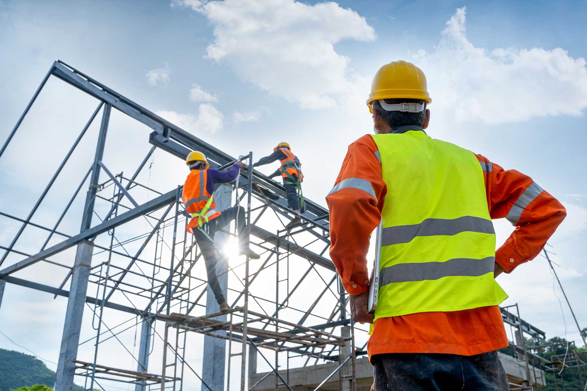 Level Up Your Construction Site with the Right Scaffolding Hire